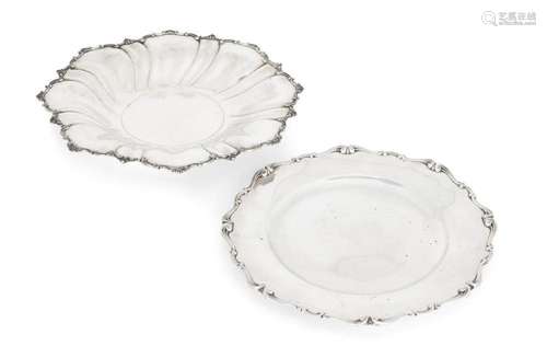 AN ITALIAN FLOWERHEAD DESIGN DISH AND A SHAPED CIRCULAR PLAT...