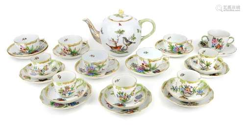 A HEREND QUEEN VICTORIA PATTERN PART TEA AND COFFEE SET, COM...