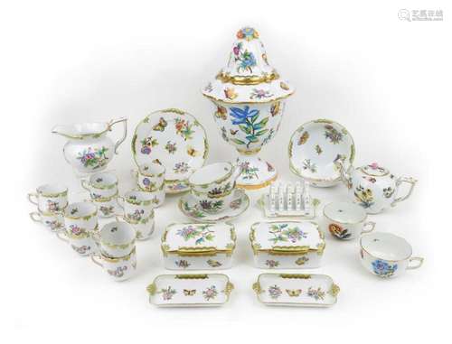 A HEREND QUEEN VICTORIA PART TEA AND COFFEE SERVICE, 20TH CE...