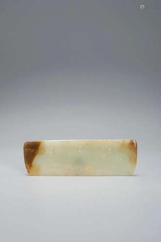 A WHITE AND RUSSET JADE RITUAL VESSEL WESTERN ZHOU DYNASTY