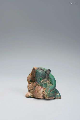 A BRONZE BEAR WARRING STATES PERIOD