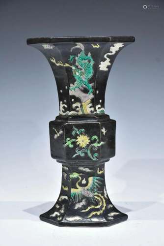 AN ARCHAISTIC GU-SHAPED VASE QING DYNASTY