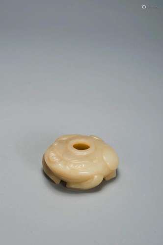 A WHITE JADE FROG-FORM WATER POT MING DYNASTY