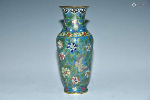 A CLOISONNE ENAMEL VASE MID-QING DYNASTY