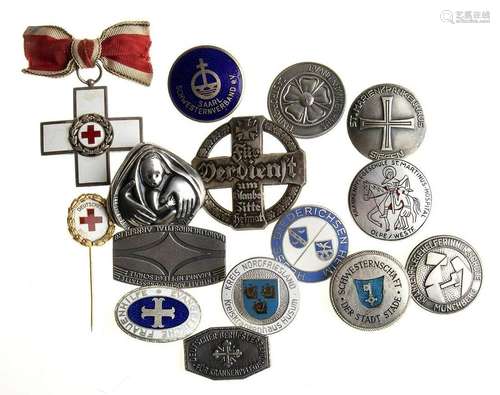 GERMANY LOT OF 15 DRK BADGES AND MEDALS METALS AND MISCELLAN...