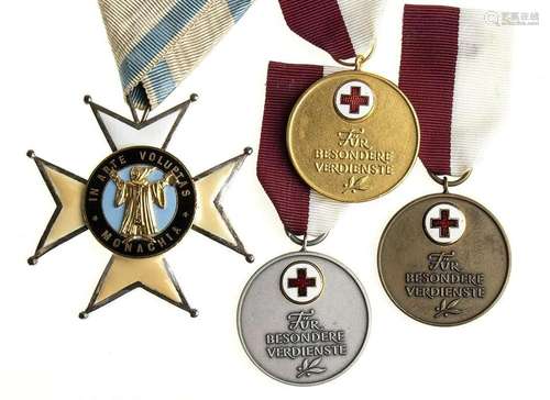 GERMANY LOT OF THREE MEDALS AND A COMMEMORATIVE CROSS DIFFER...