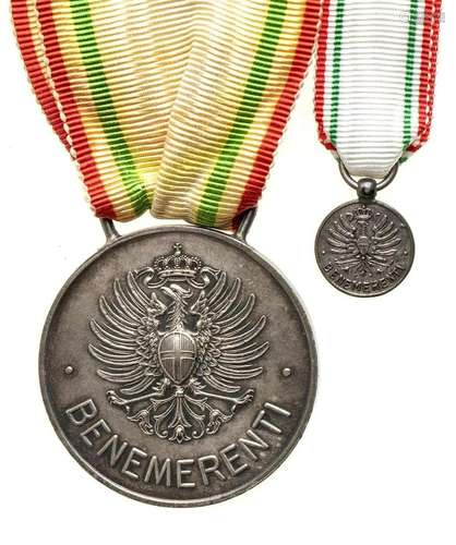 ITALY, KINGDOM ITALIAN RED CROSS MEDAL OF MERIT WITH MINIATU...