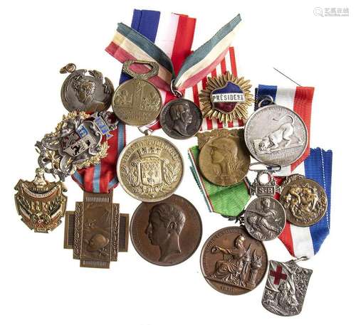 FRANCE A LOT OF 15 MEDALS AND BADGES VARIOUS MATERIALS AND D...