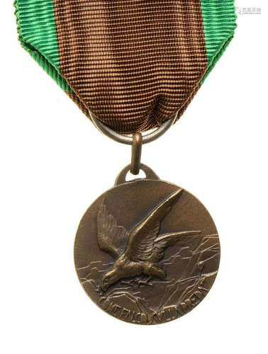 ITALY, KINGDOM A XXXV COLONIAL BATTALION MEDAL BRONZE, 25 MM...