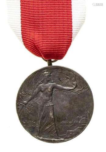 ITALY, KINGDOM MA SILVER MEDAL FOR VETERANS OF THE ITALO TUR...