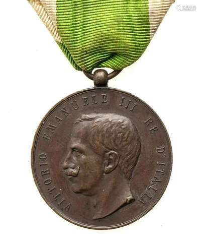 ITALY, KINGDOM BRONZE MEDAL OF MERIT FOR THE EARTHQUAKE IN C...