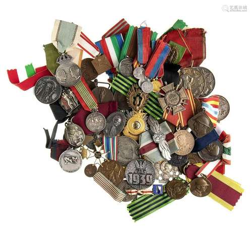 ITALY, KINGDOM LARGE LOT OF MEDALS DIFFERENT METALS AND SIZE...