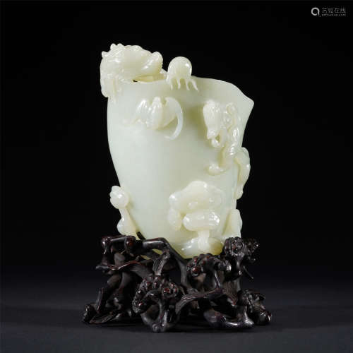 A CHINESE WHITE JADE DRAGON CUP,QING