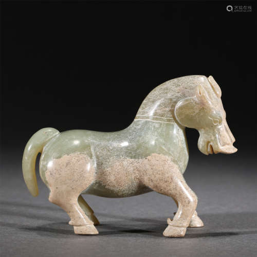 A CHINESE JADE HORSE ORNAMENTS
