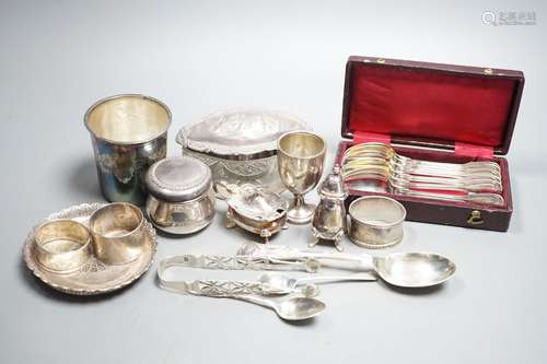 Sundry small silver, white metal and plated items, including...