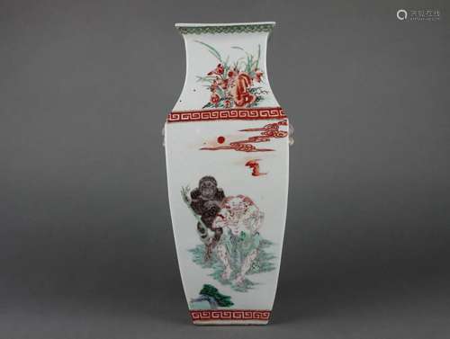 Wucai Glaze Figure Square Vase