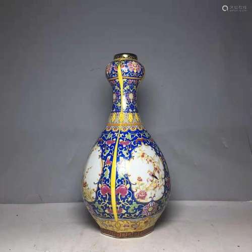 Chinese Porcelain Handmade Exquisite Vase 55561