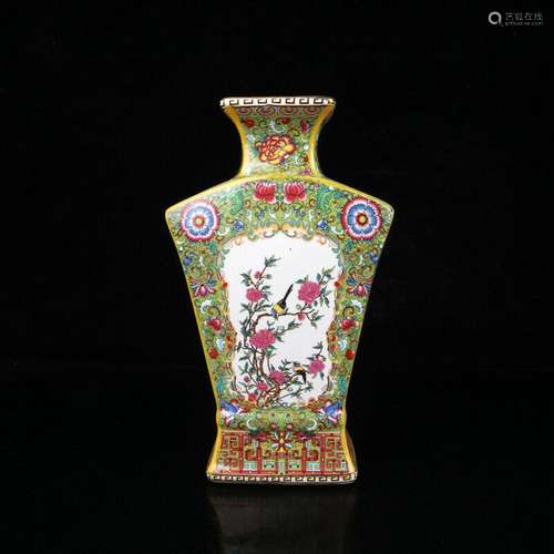 Chinese Enamel Porcelain Handmade Exquisite Vase 21166