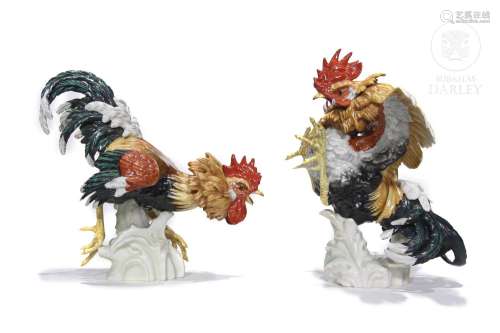 Pair of figures "Roosters fighting", Algora, 20th ...