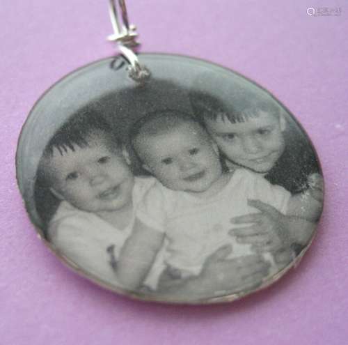 Custom photo art circle pendant with your picture NEW resin ...