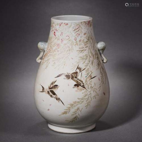 A Qianjiangcai Glazed Zun Vase