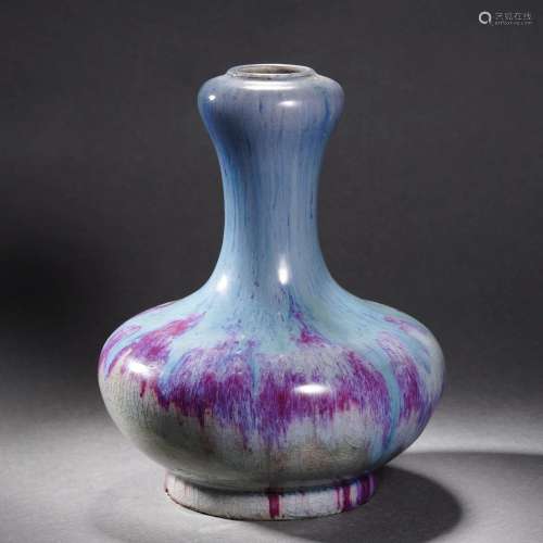 A Flambe Glazed Garlic Head Vase