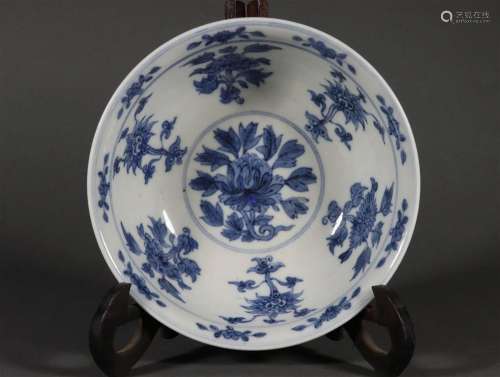 A Blue and White Flower Bowl