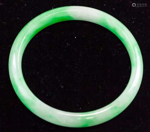 Burma Jadeite Carved Bangle