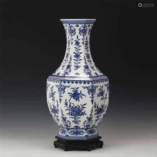 A CHINESE HEXAGONAL BLUE AND WHITE PORCELAIN VASE