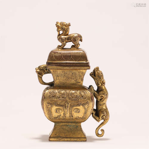 A CHINESE BRONZE LIDDED VASE