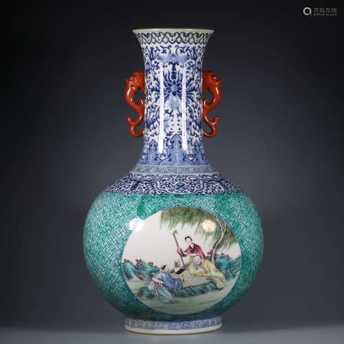 A  QIANLONG VASE EN PorcelainE BLEU BLANC ET FAMILLE ROSE