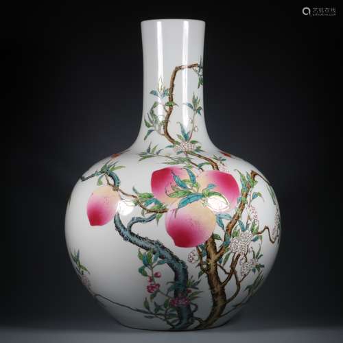 A  QIANLONG FAMILLE ROSE VASE