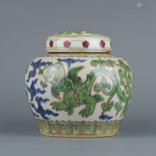 A MING CHENGHUA DOUCAIDRAGON PAINTING JAR