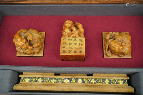 A SET OF Shoushan STONE PIXIU SEALS