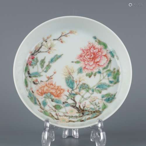 A  YONGZHENG FAMILLE ROSE POENY DISH