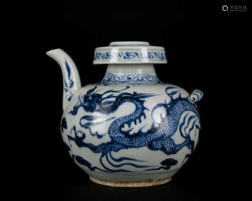 A blue and white 'dragon' pot