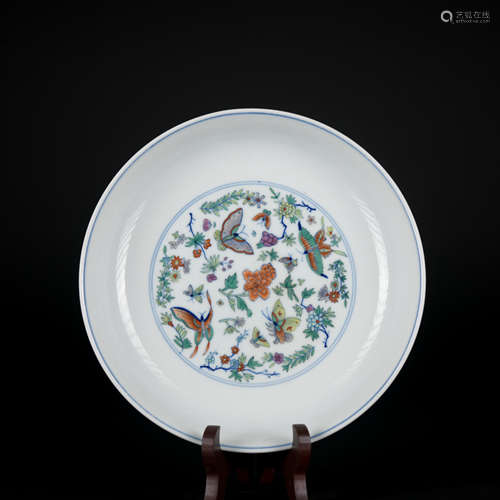 A famille-rose 'floral and birds' dish