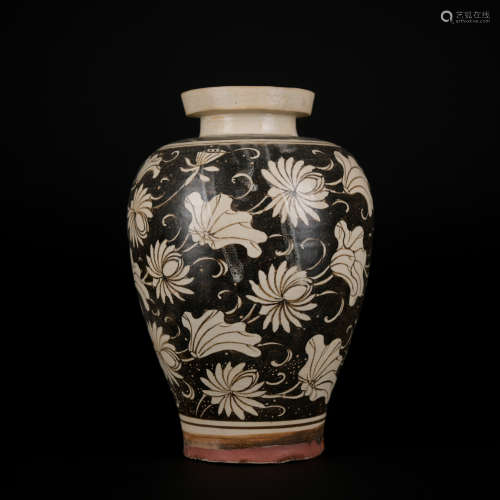 A Cizhou kiln vase
