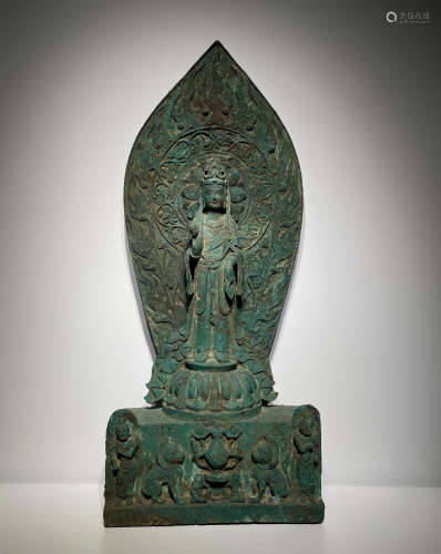 A bronze statue of bodhisattva