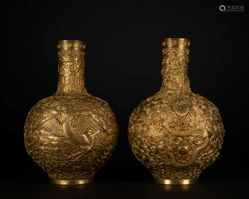 A pair of gilt-bronze 'dragon' vase