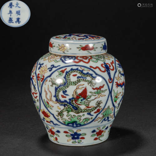 CHINESE DOUCAI LID JAR, MING DYNASTY