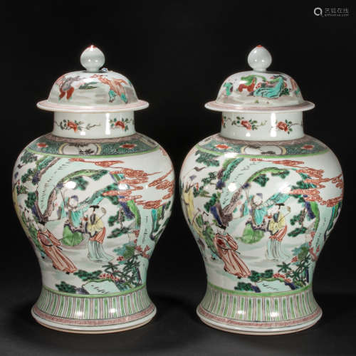 A PAIR OF CHINESE FAMILLE ROSE GENERAL JARS, QING DYNASTY