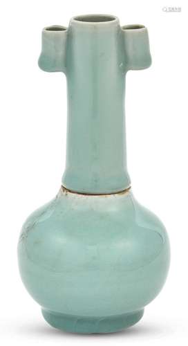 A Chinese Fragmentary Longquan Celadon Arrow Vase