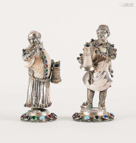 Argenterie: Lot de composant de deux personnages en argent f...