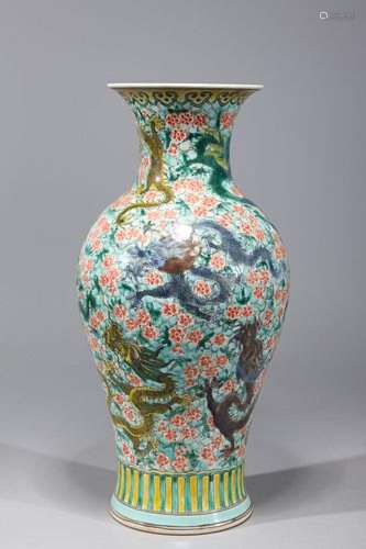 Chinese Famille Verte Enameled Porcelain Dragon Vase