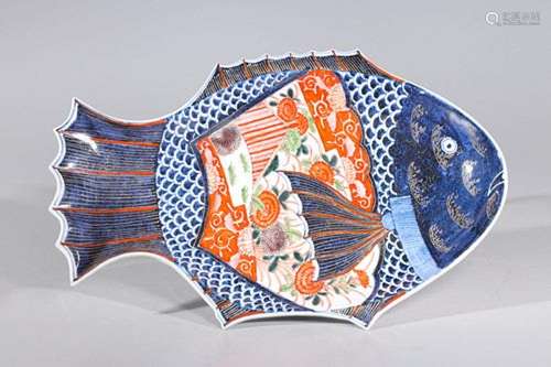 Chinese Famille Verte Enameled Porcelain Fish Dish