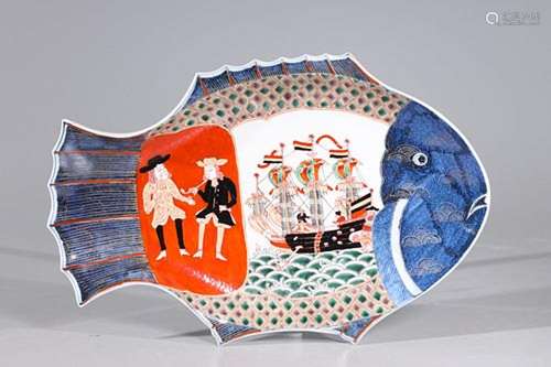 Chinese Famille Verte Porcelain Fish Form Dish