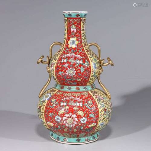 Chinese Enameled Porcelain Double Gourd Vase