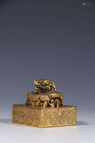 A Gilt-bronze Dragon Button Seal