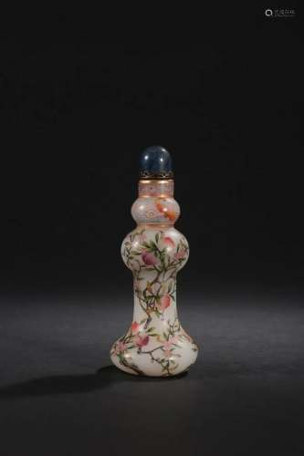 A Delicate Glass Snuff Bottle With Flower Pattern